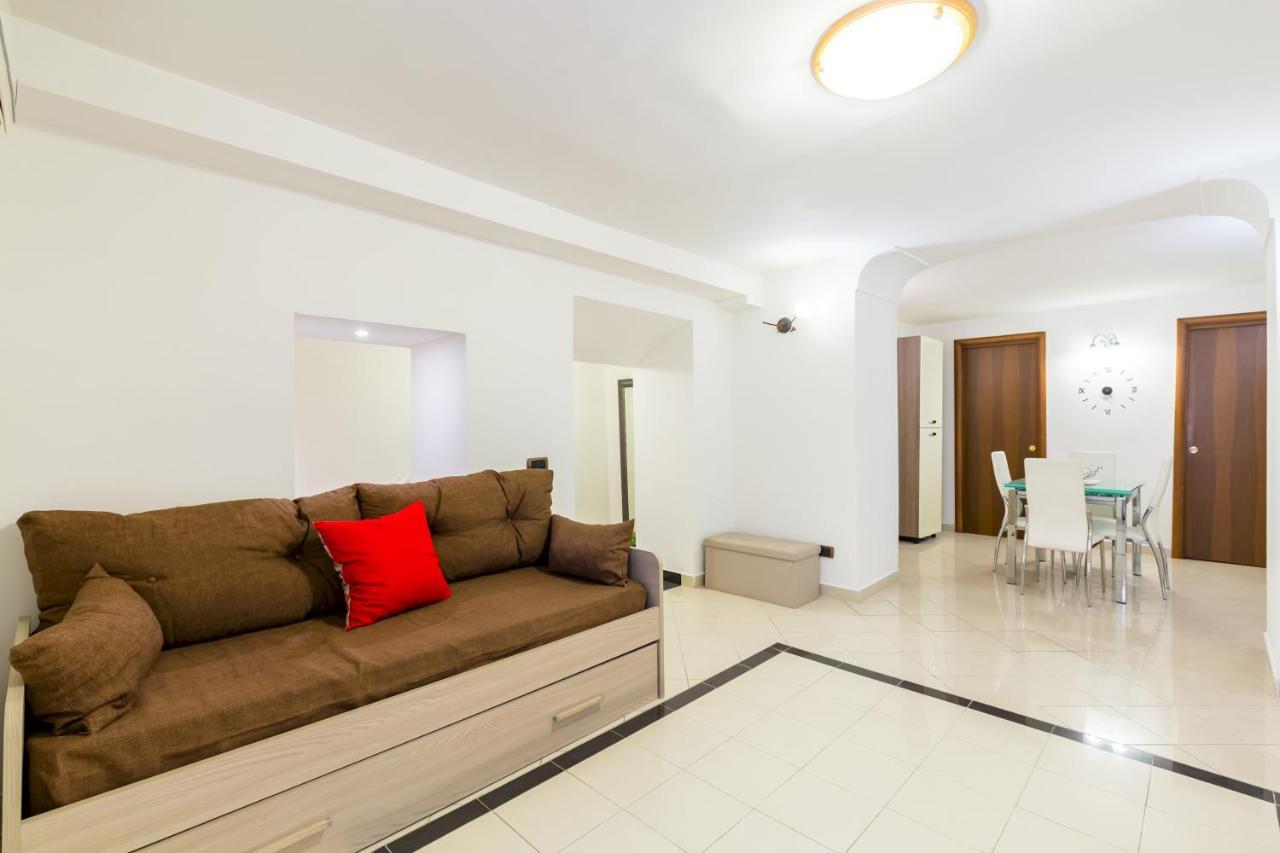 Ferienwohnung Qs1 - Indipendent Flat In Center Neapel Exterior foto